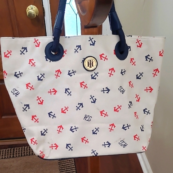 Tommy Hilfiger Cream Tote with Navy & Red Anchor Details - Picture 1 of 16